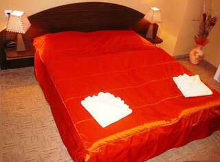 Отель Отель Аквая Велико-Тырново Двухместный номер с 1 кроватью или 2 отдельными кроватями-2